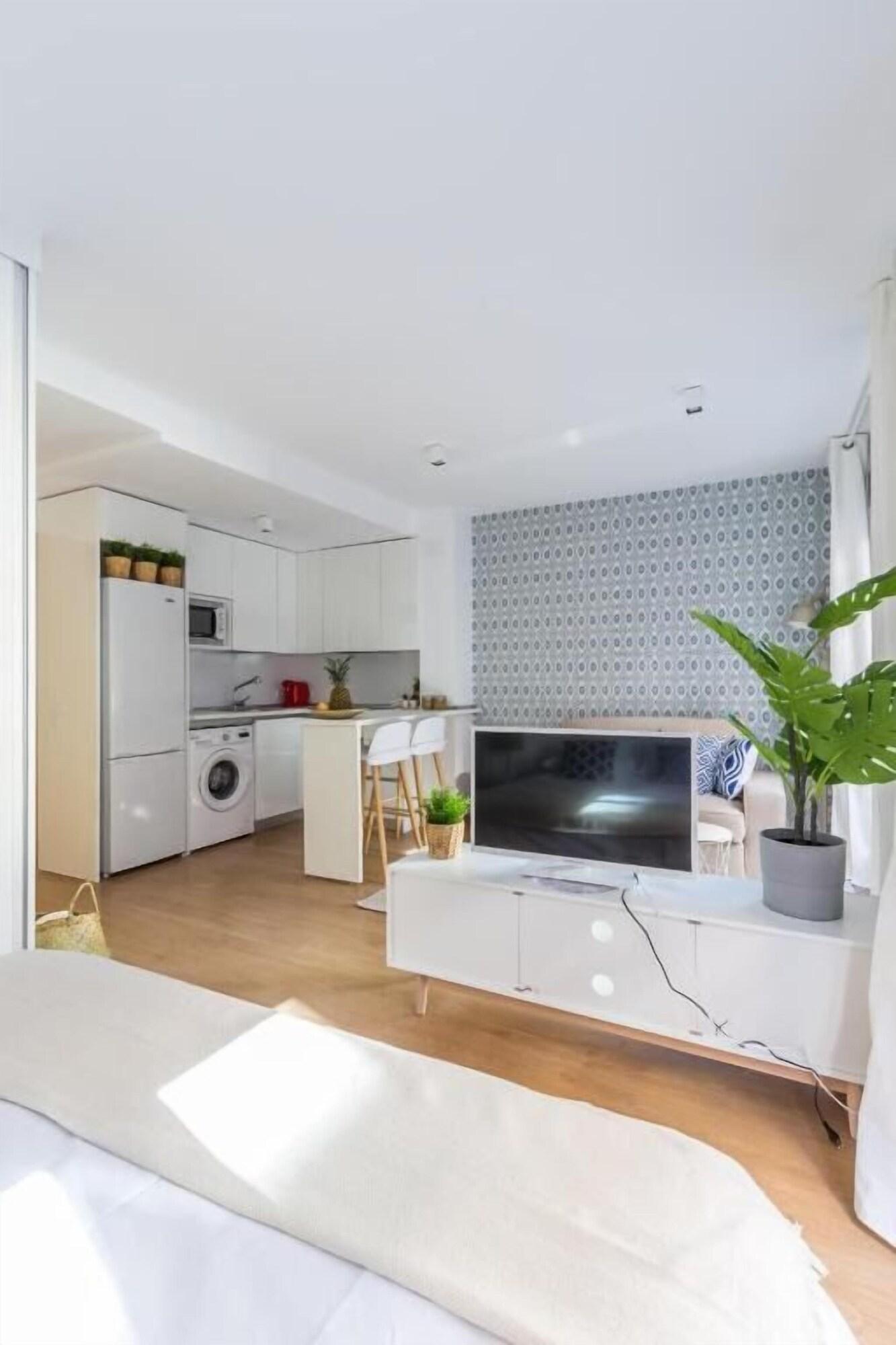 Horoko Apartments By Gaiarooms