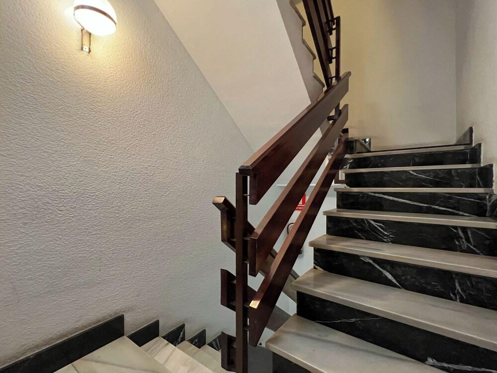 Stay U-Nique Apartment Sardenya Ii