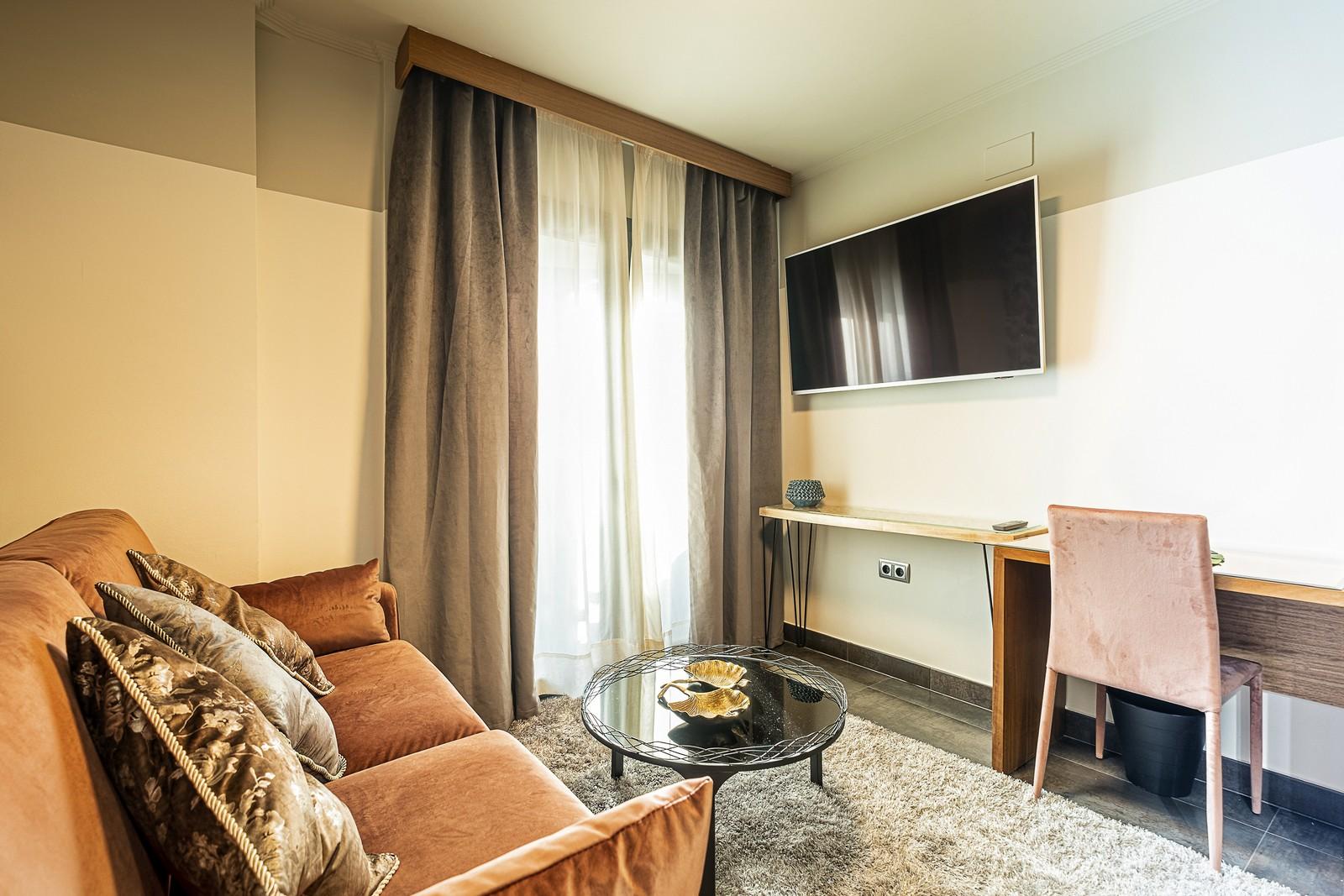 On Suites Sevilla Apartments