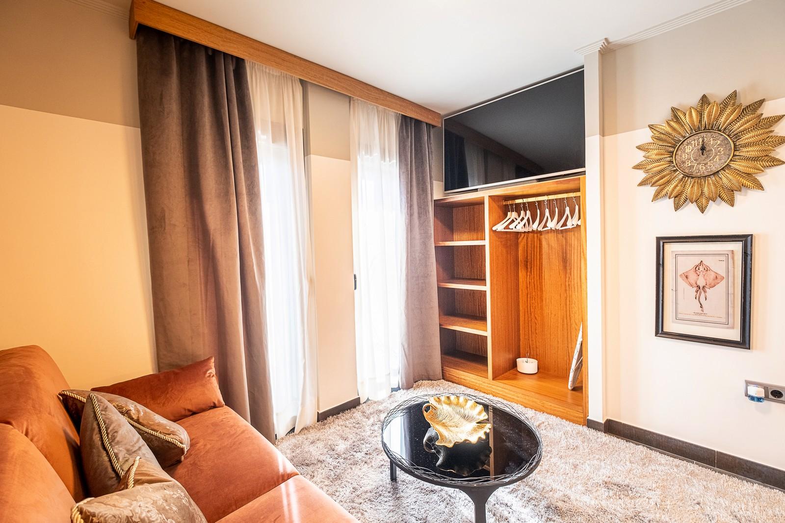 On Suites Sevilla Apartments