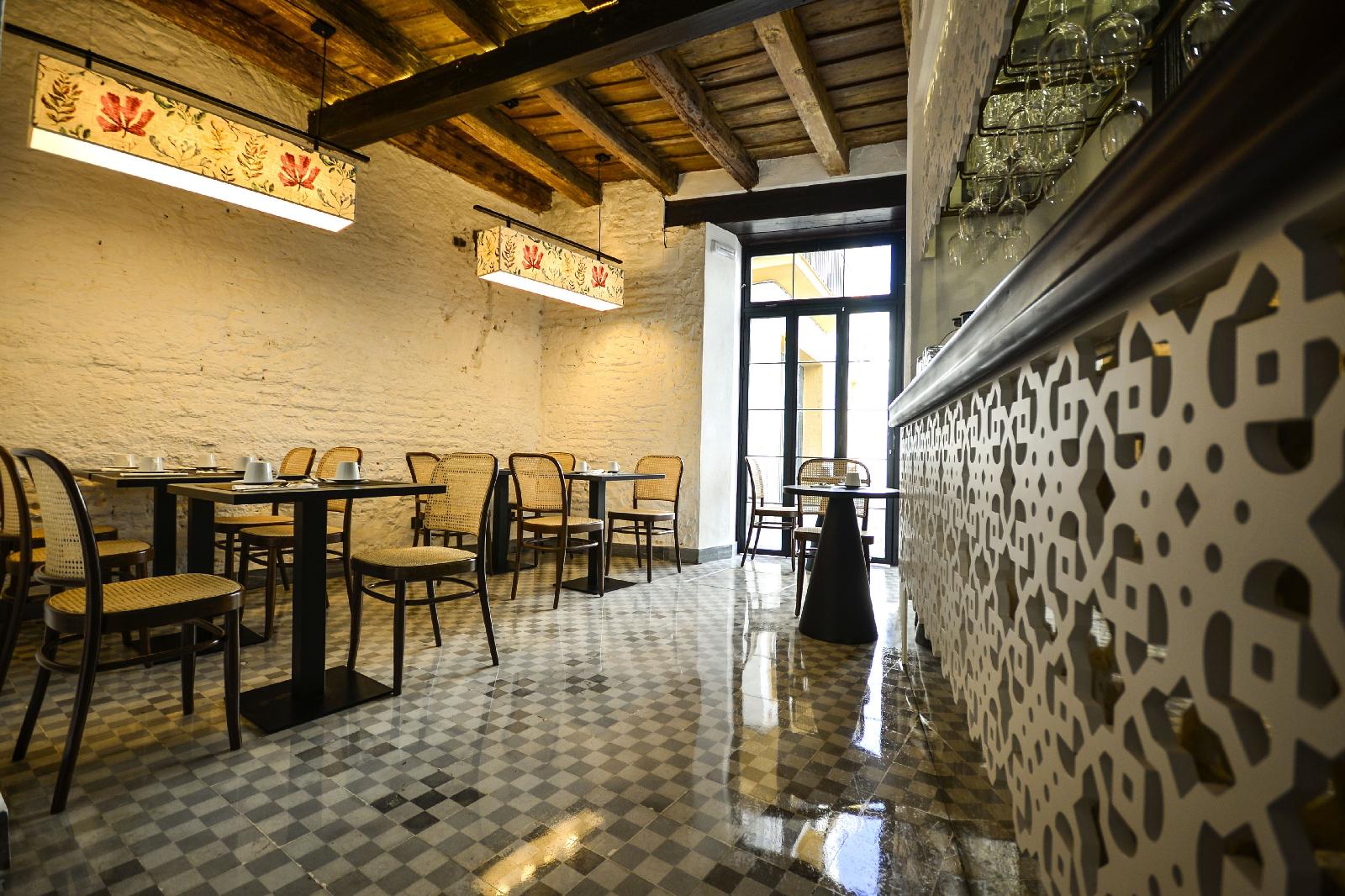 Legado Alcázar Hotel