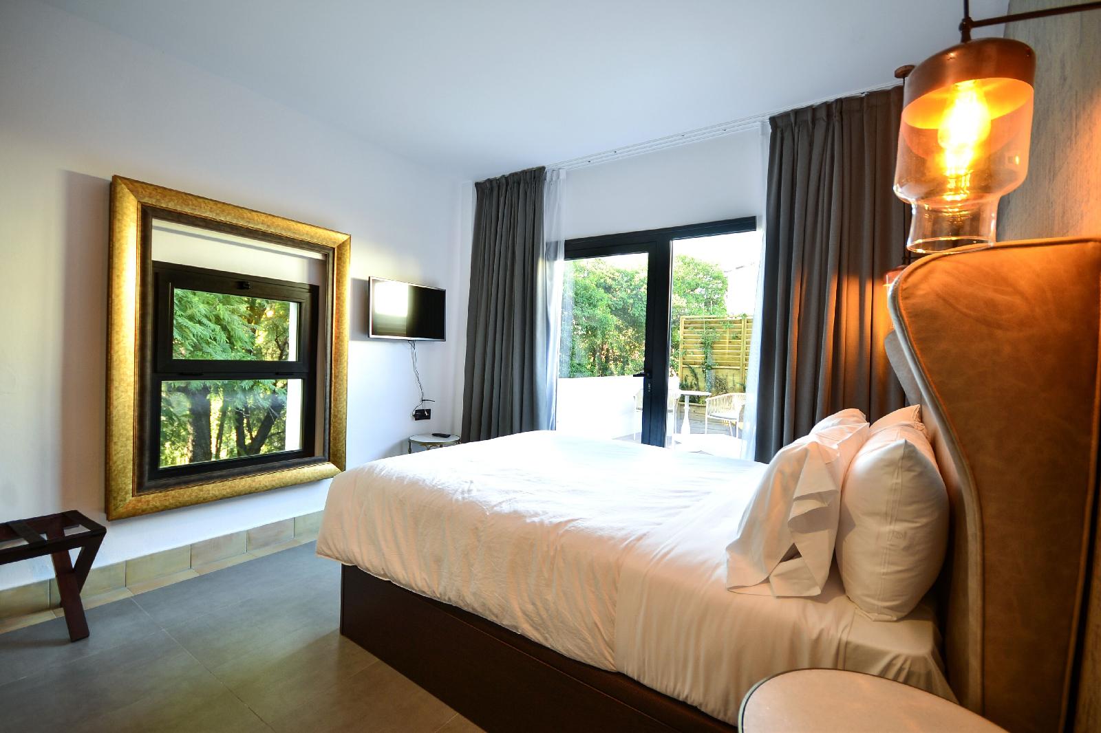 Legado Alcázar Hotel