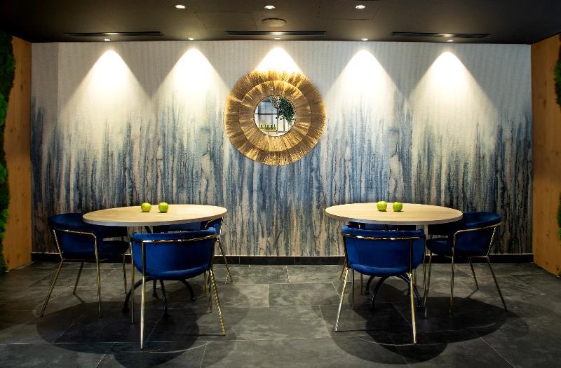 Atocha Hotel Madrid, Tapestry Collection By Hilton