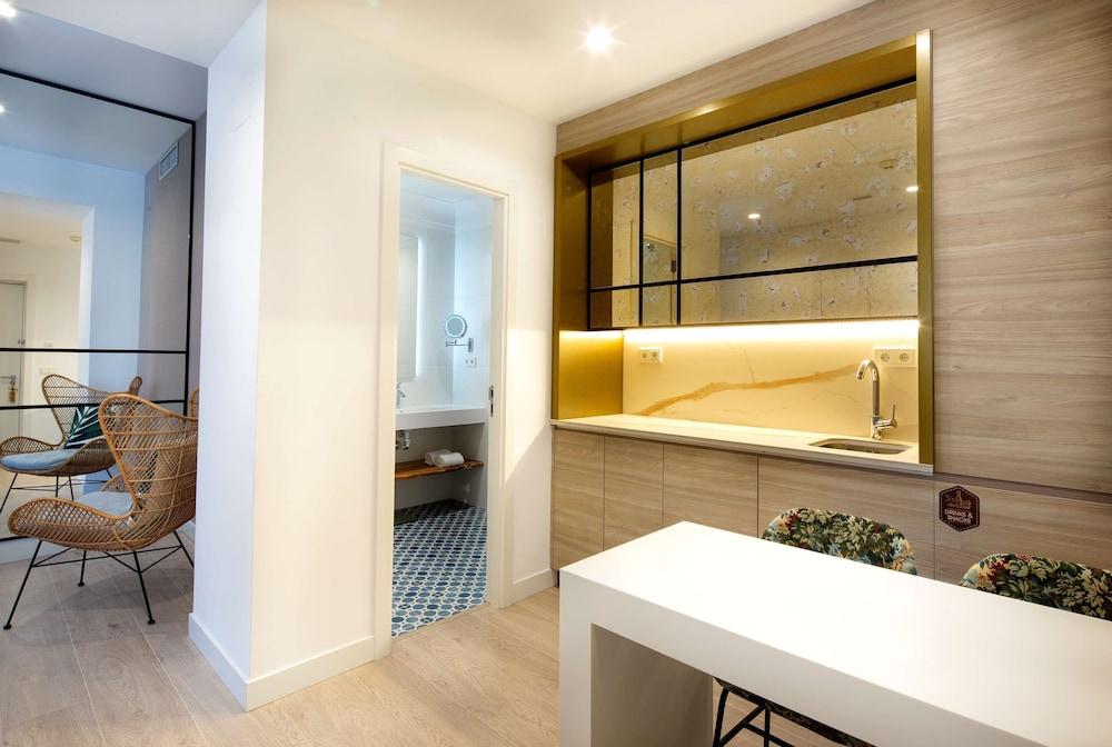 Atocha Hotel Madrid, Tapestry Collection By Hilton