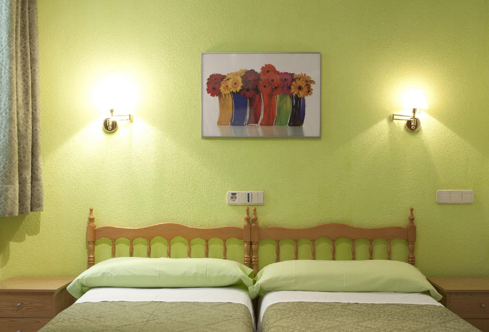 Ava Rooms