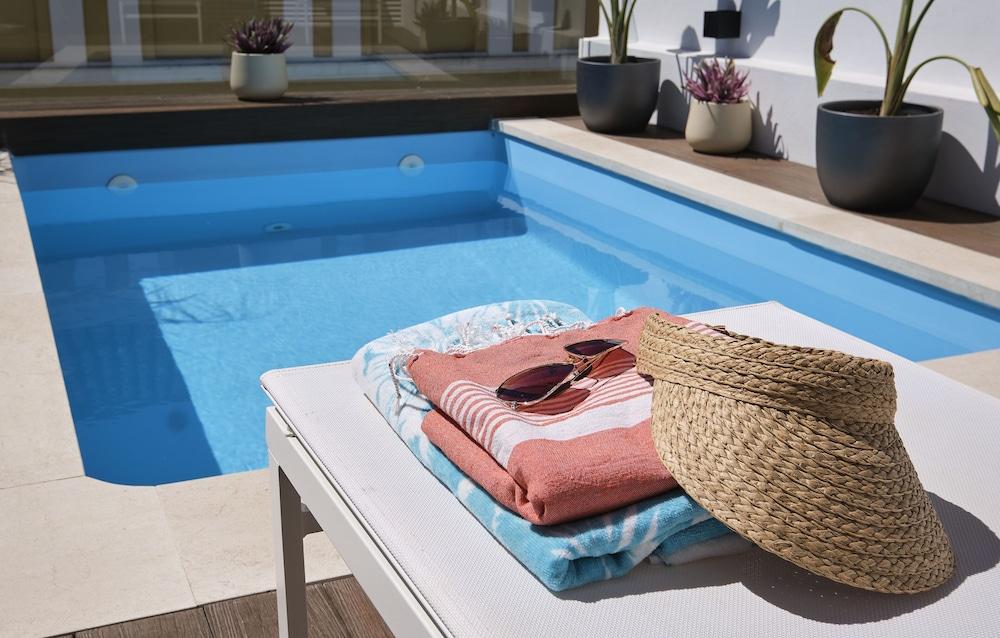 Sweet Sevilla Suites - Smart Hotel