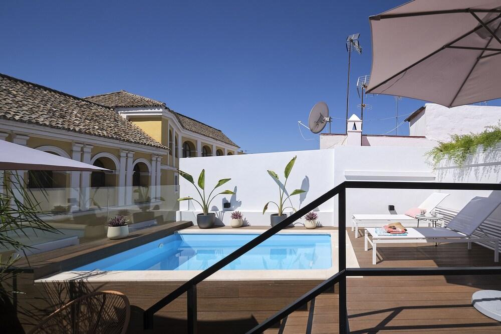 Sweet Sevilla Suites - Smart Hotel