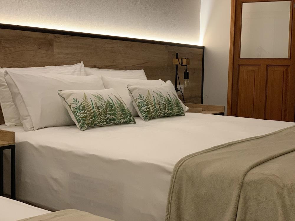 Sweet Sevilla Suites - Smart Hotel