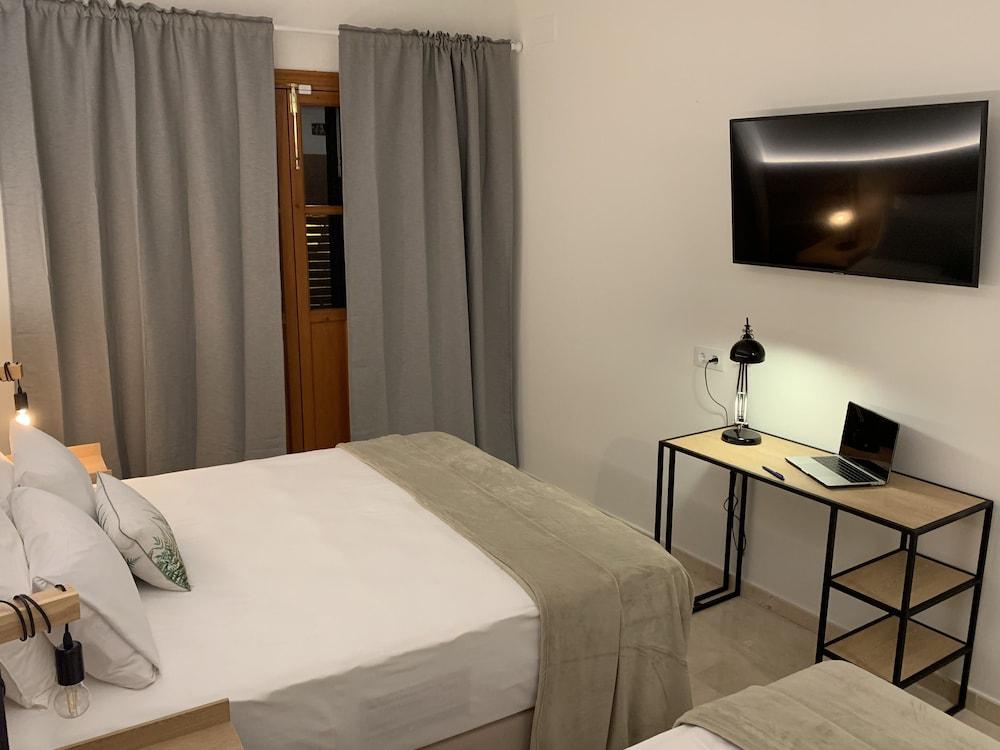 Sweet Sevilla Suites - Smart Hotel