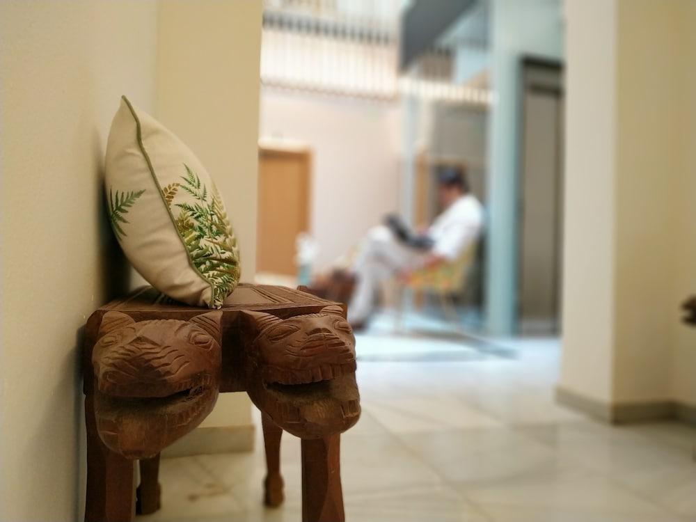 Sweet Sevilla Suites - Smart Hotel