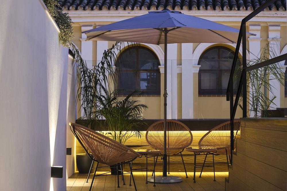 Sweet Sevilla Suites - Smart Hotel
