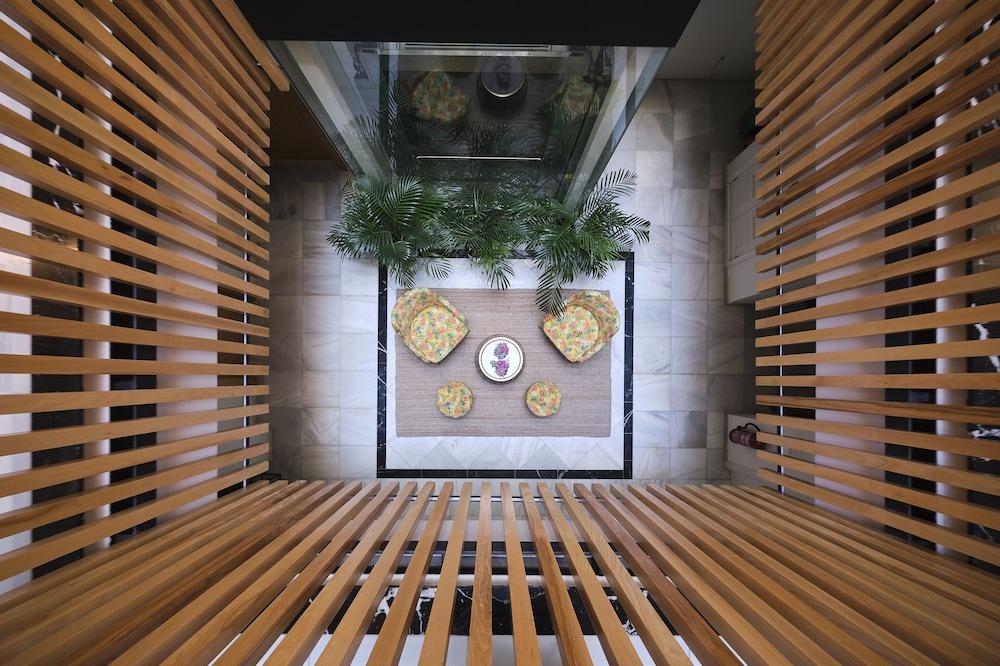 Sweet Sevilla Suites - Smart Hotel