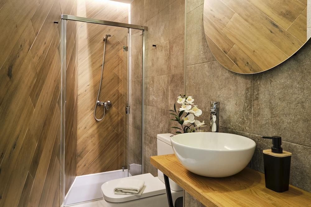 Sweet Sevilla Suites - Smart Hotel