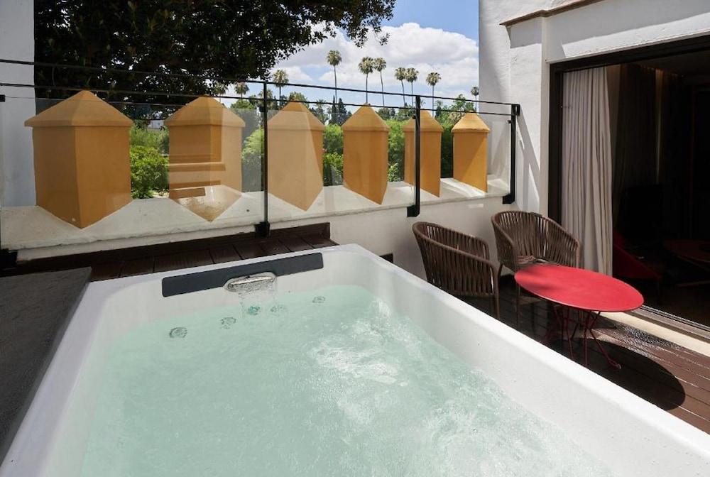 Suites Murillo Plaza Sta Cruz