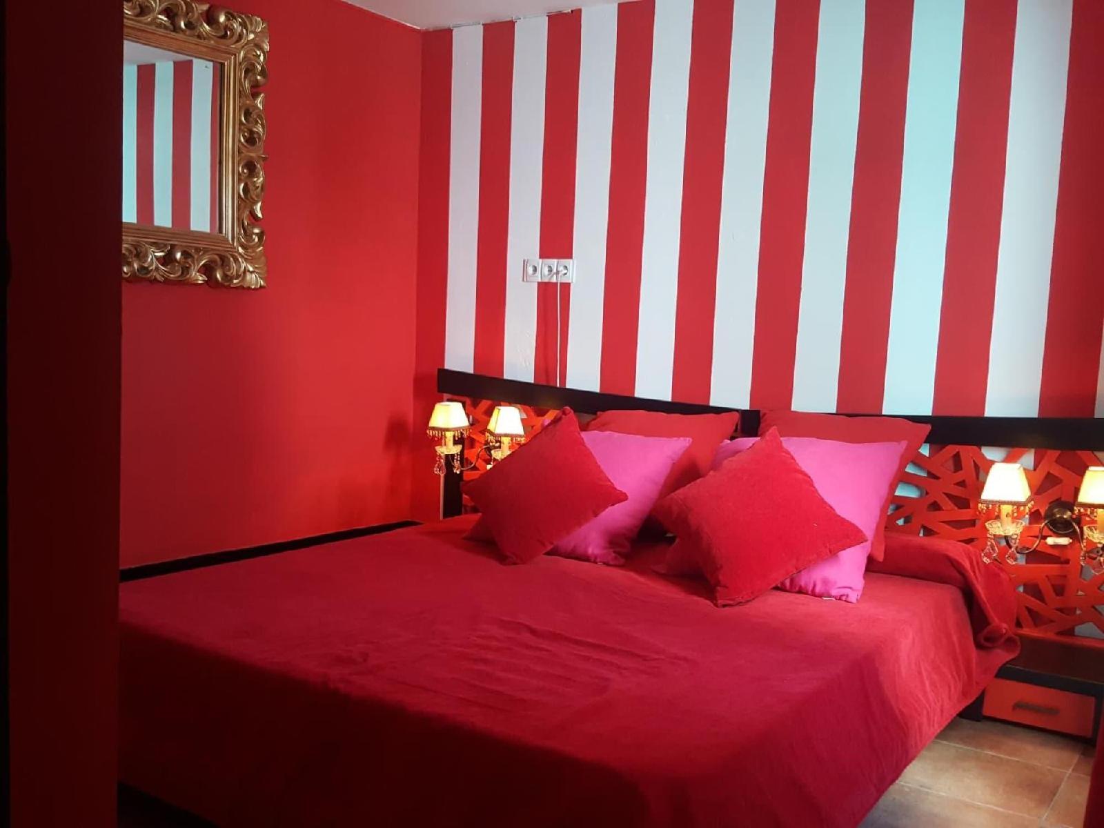 Sevilla Kitsch Hostel Art