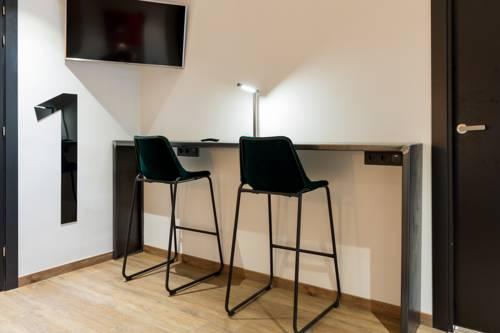 Airhostel