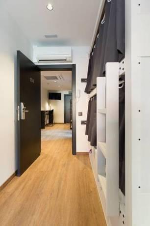 Airhostel