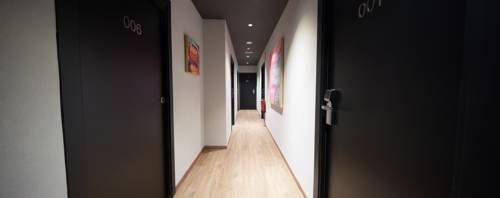 Airhostel