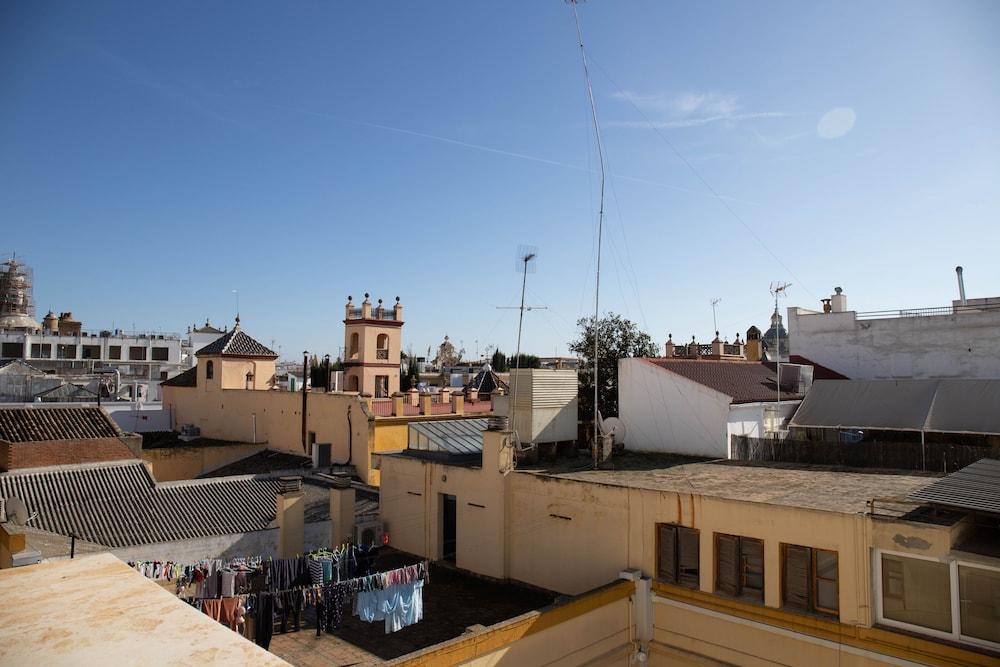 Nqn Aparts & Suites Sevilla