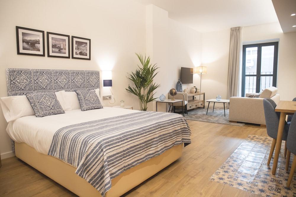 Nqn Aparts & Suites Sevilla