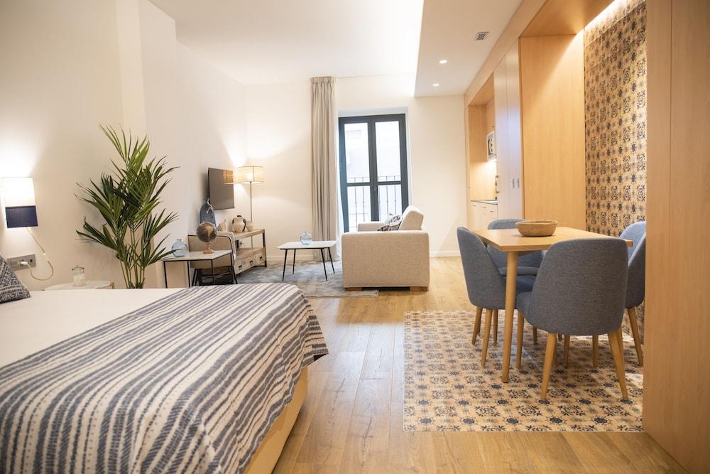 Nqn Aparts & Suites Sevilla