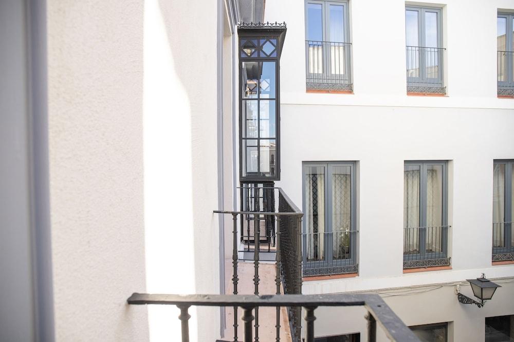 Nqn Aparts & Suites Sevilla