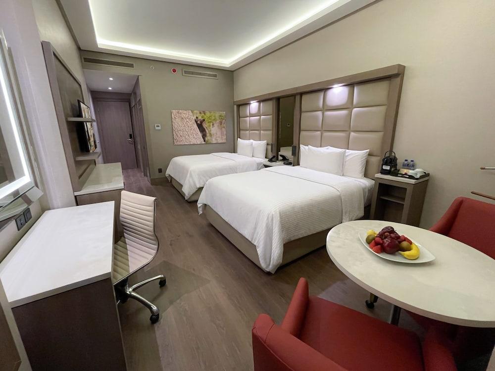Hotel Safi Metropolitan