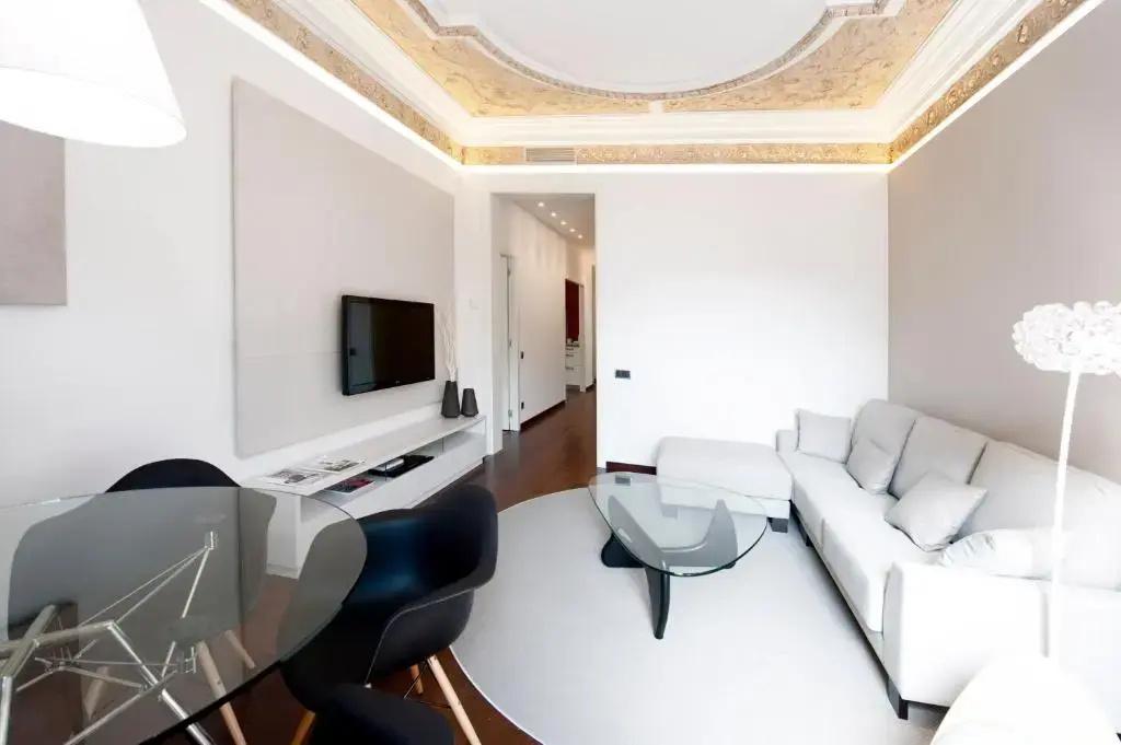 You Stylish Born Apartments
