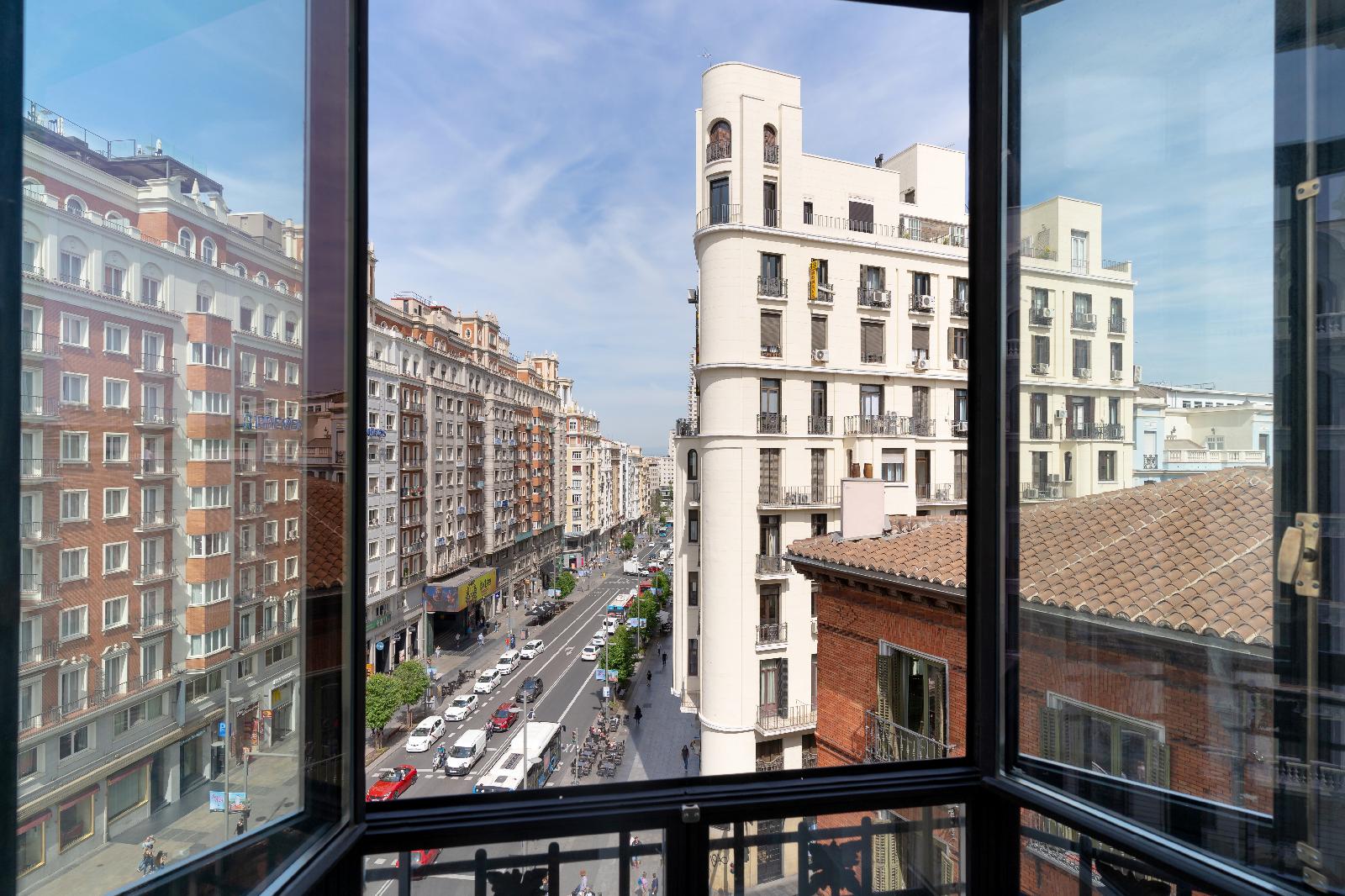 Ikonik Gran Via