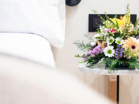 Arcelon Hotel