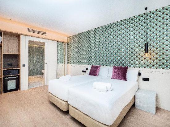 Arcelon Hotel
