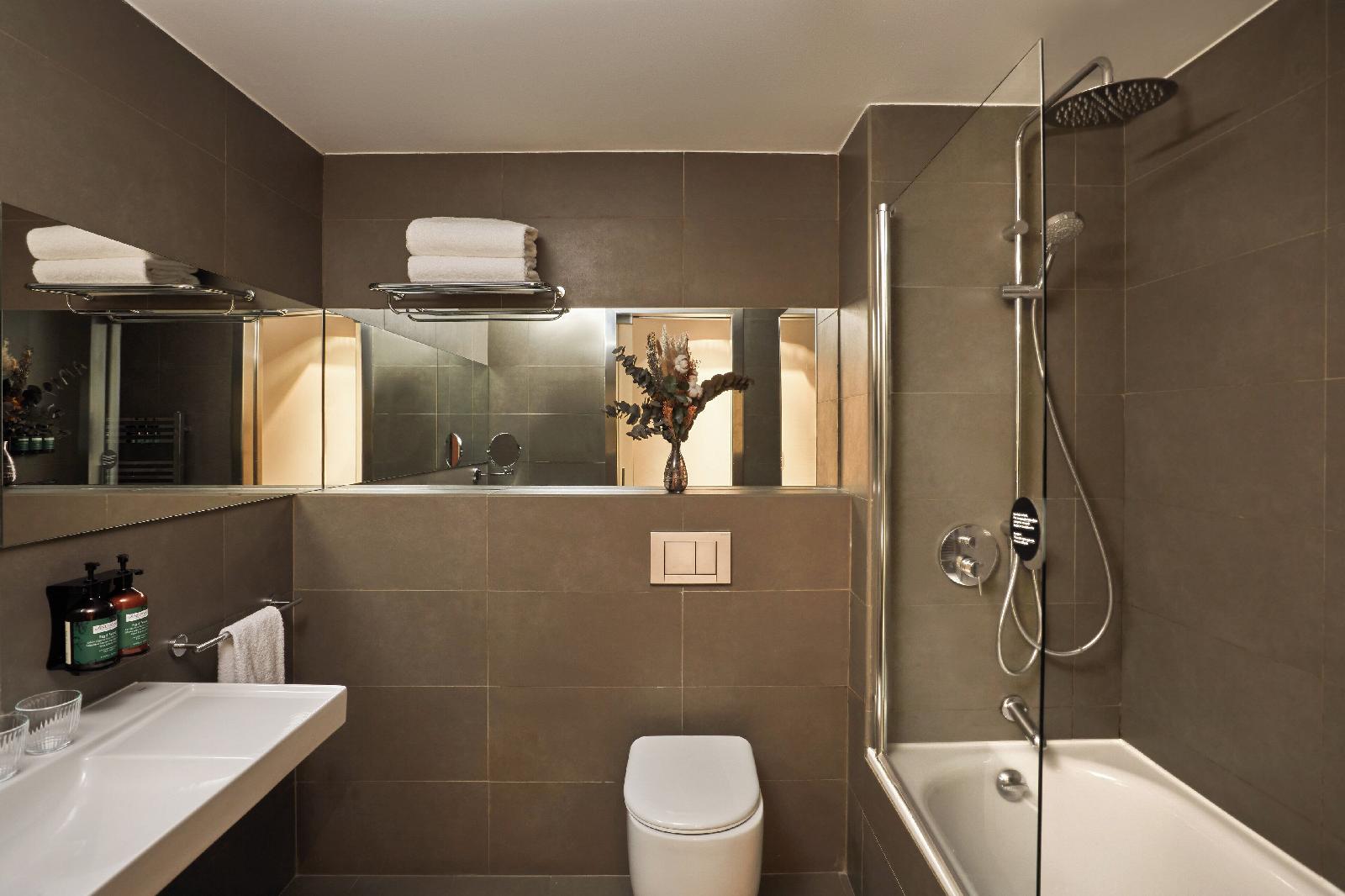 Crowne Plaza Madrid - Centre Retiro, An IHG Hotel