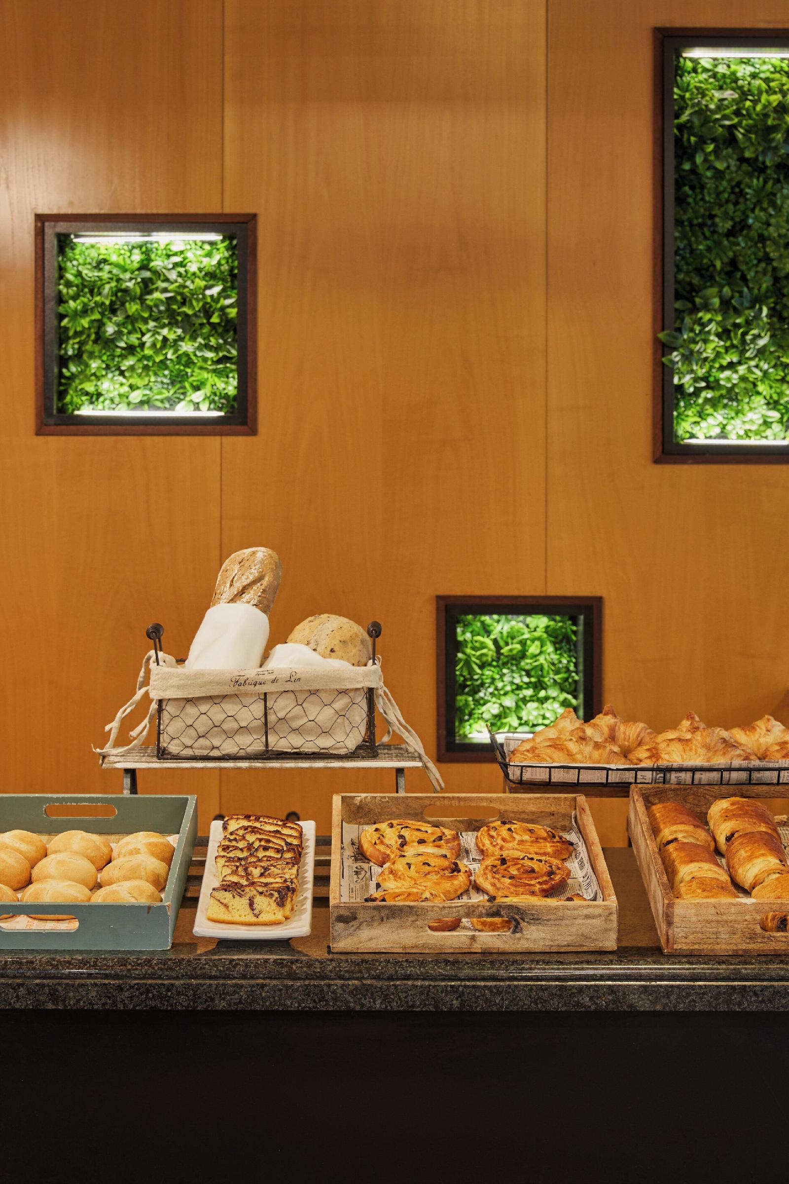 Crowne Plaza Madrid - Centre Retiro, An IHG Hotel
