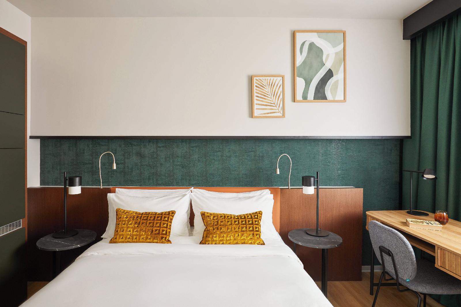 Crowne Plaza Madrid - Centre Retiro, An IHG Hotel