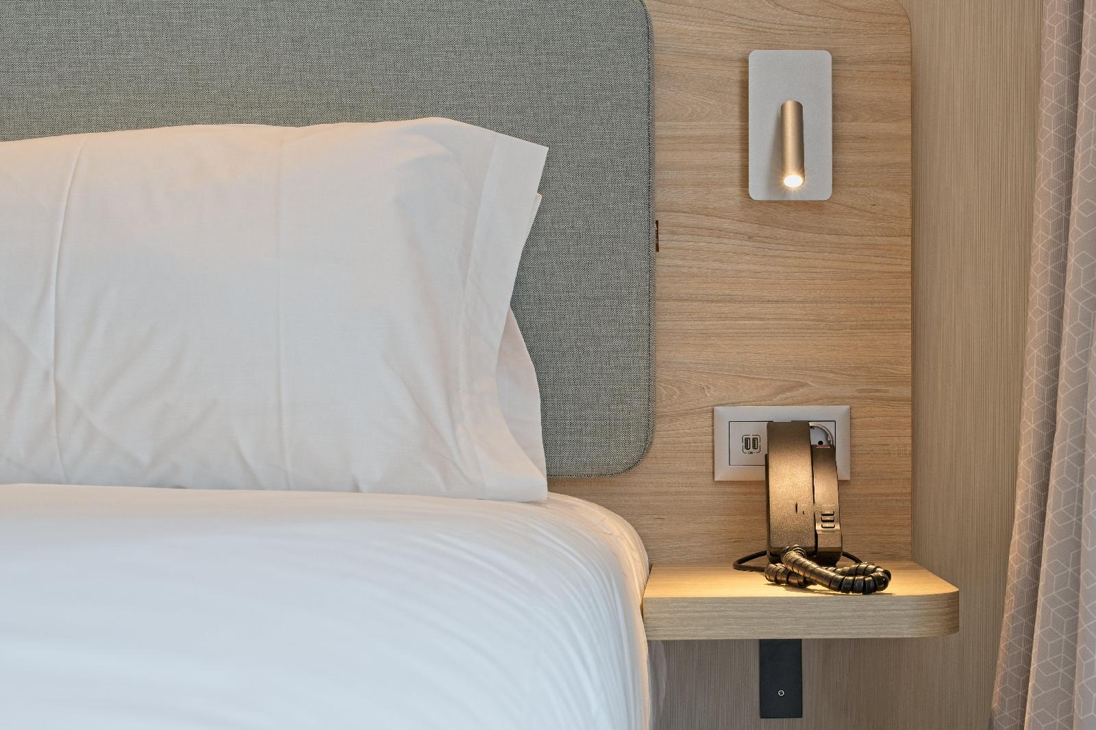 Holiday Inn Express Madrid Airport, An Ihg Hotel