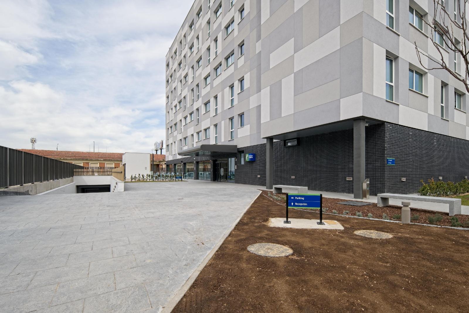 Holiday Inn Express Madrid Airport, An Ihg Hotel