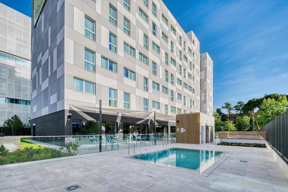 Holiday Inn Express Madrid Airport, An Ihg Hotel