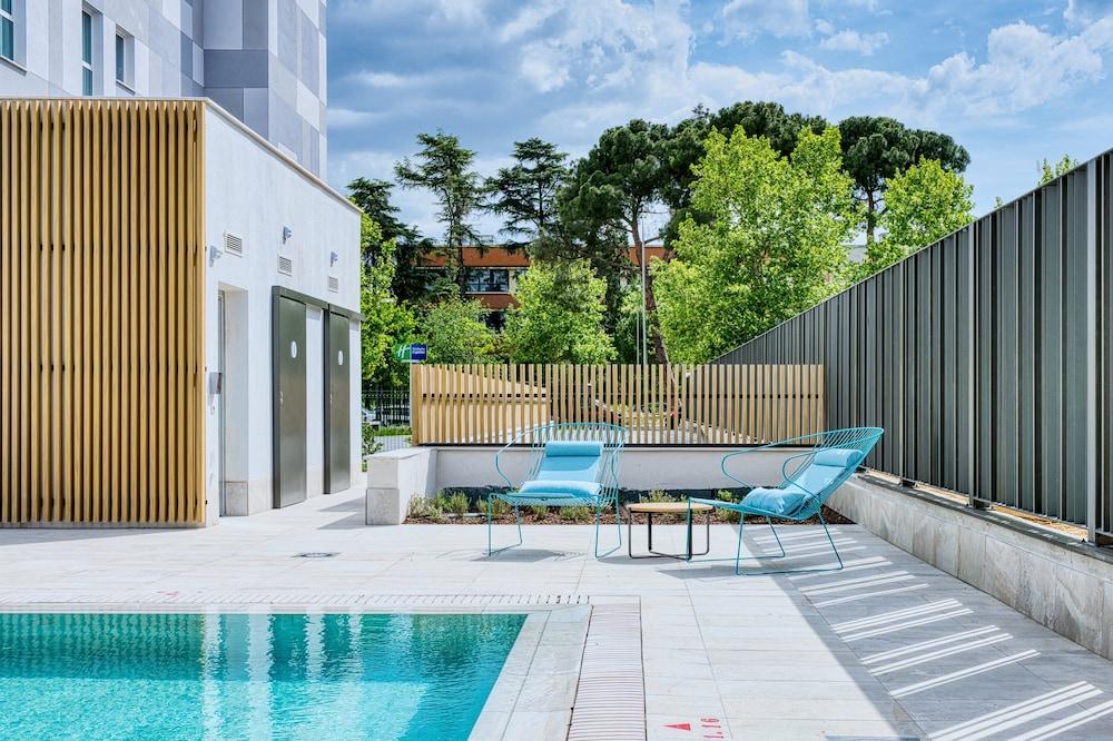 Holiday Inn Express Madrid Airport, An Ihg Hotel