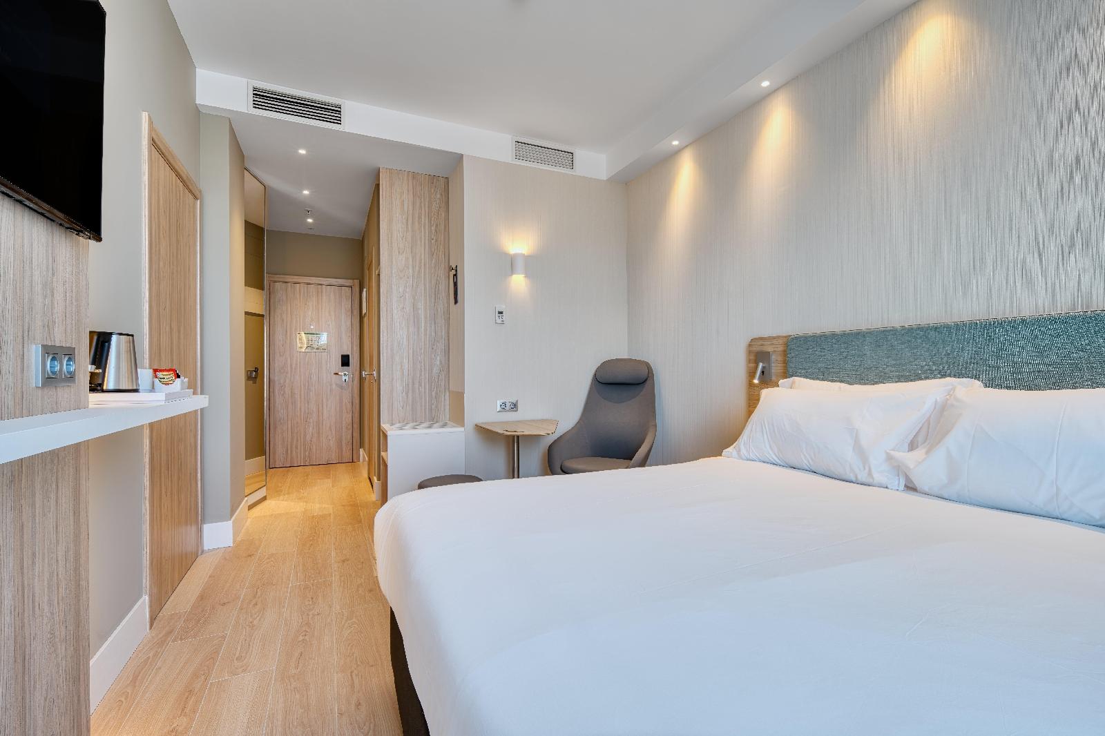 Holiday Inn Express Madrid Airport, An Ihg Hotel