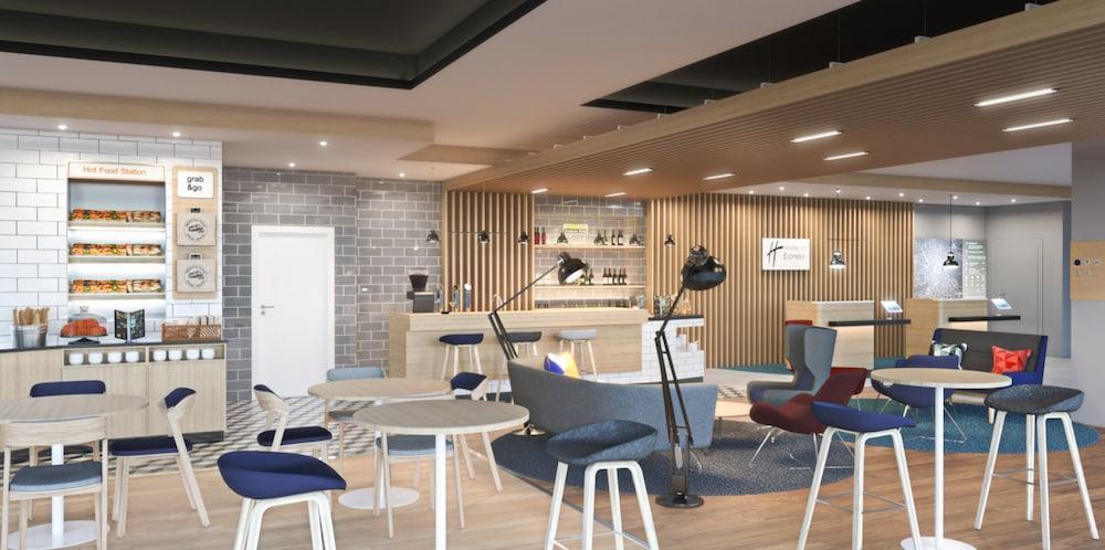Holiday Inn Express Madrid Airport, An Ihg Hotel