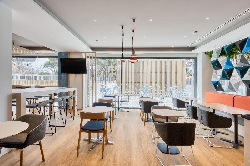 Holiday Inn Express Madrid Airport, An Ihg Hotel