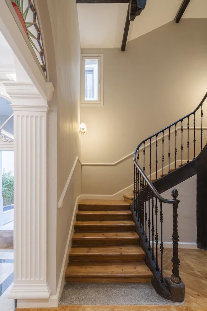 Palacio Tirso De Molina - The Arc Collection