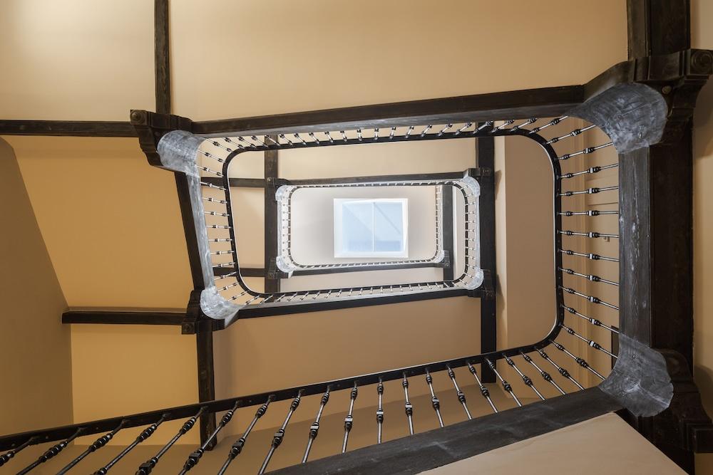 Palacio Tirso De Molina - The Arc Collection