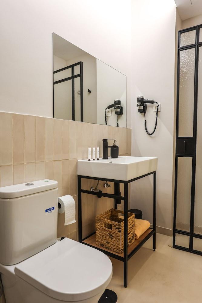 Mythic Valencia Hotel