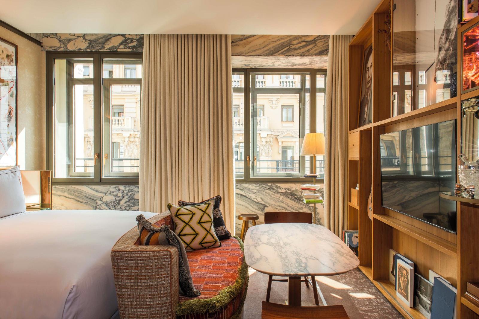 Brach Madrid - Evok Collection