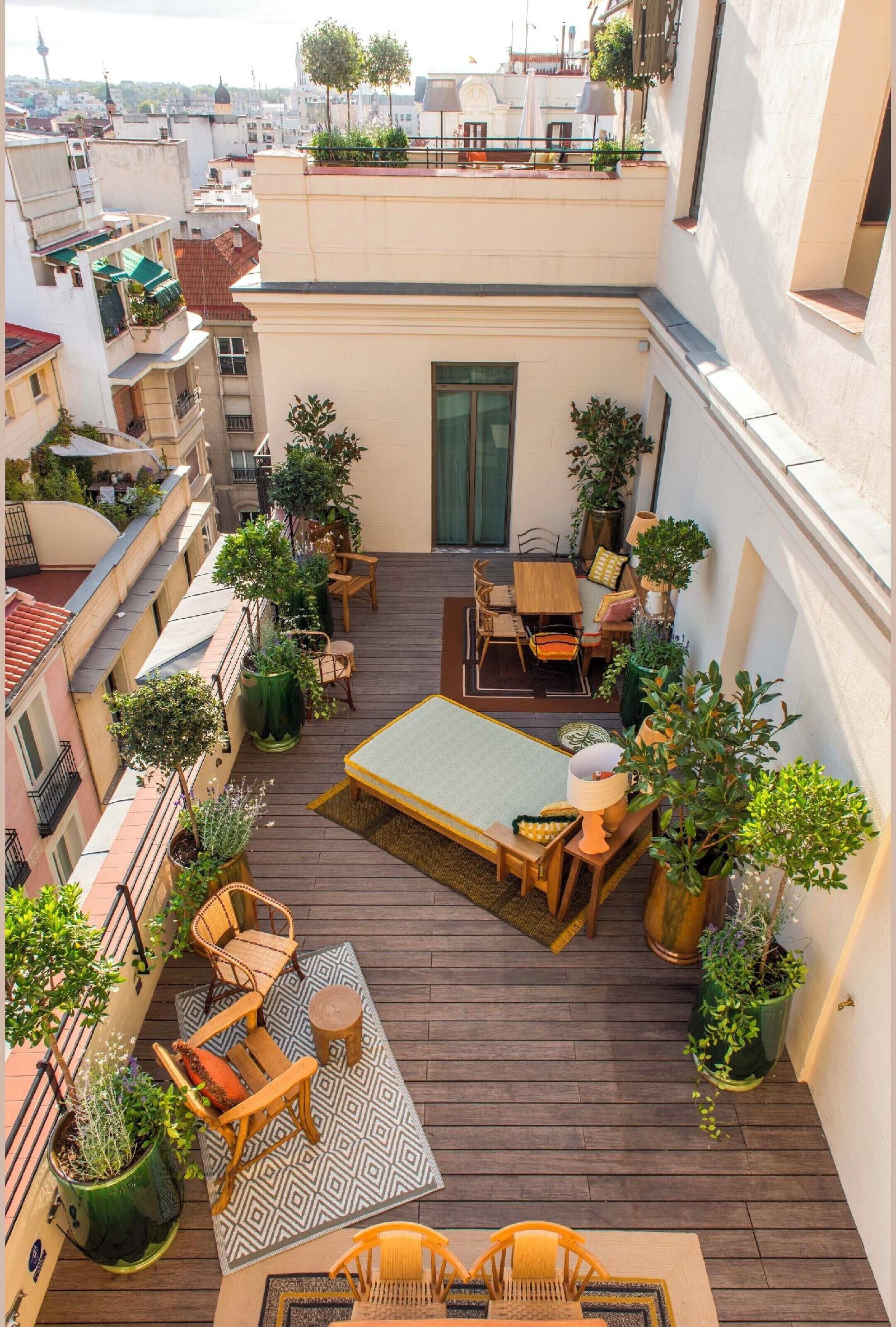 Brach Madrid - Evok Collection