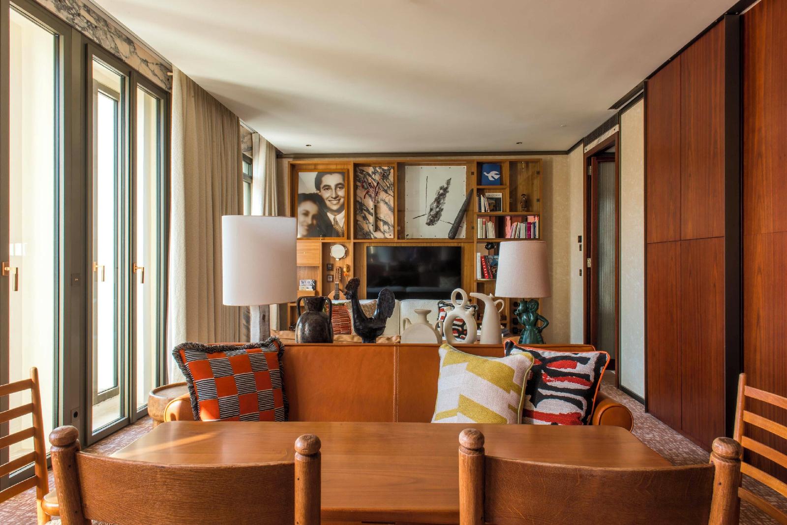 Brach Madrid - Evok Collection