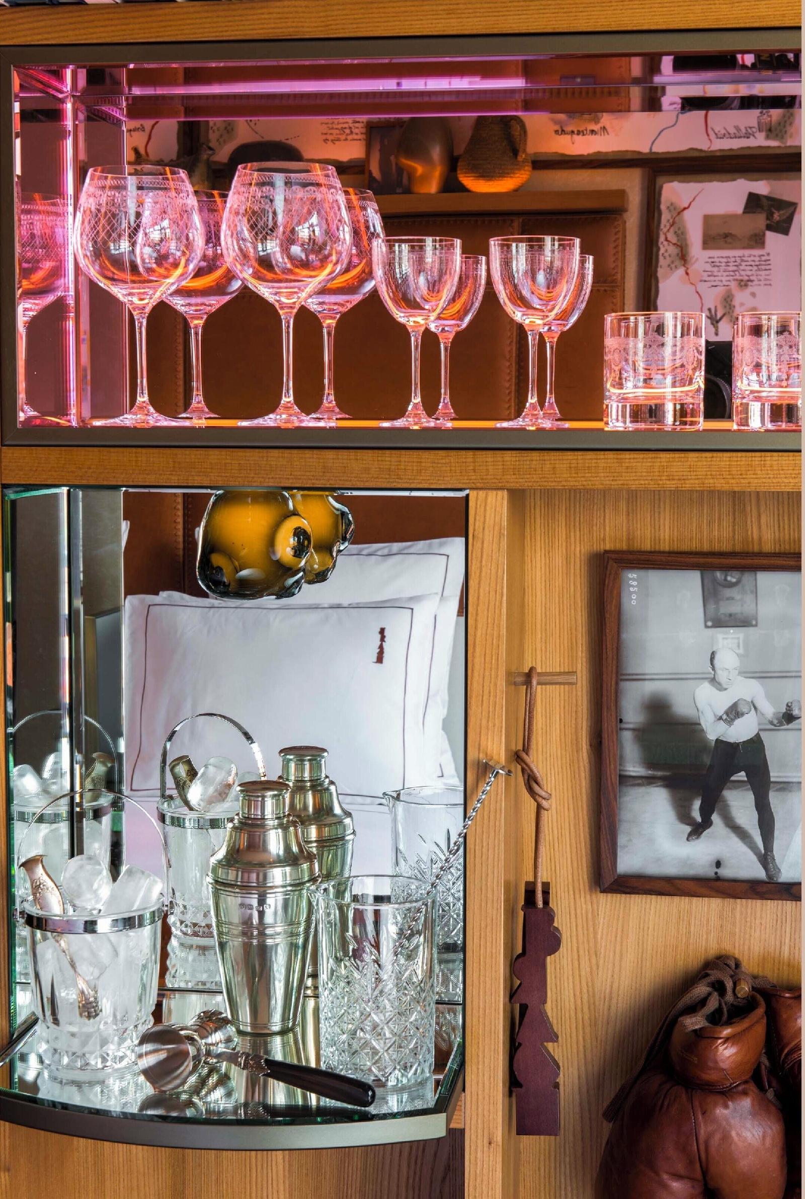 Brach Madrid - Evok Collection