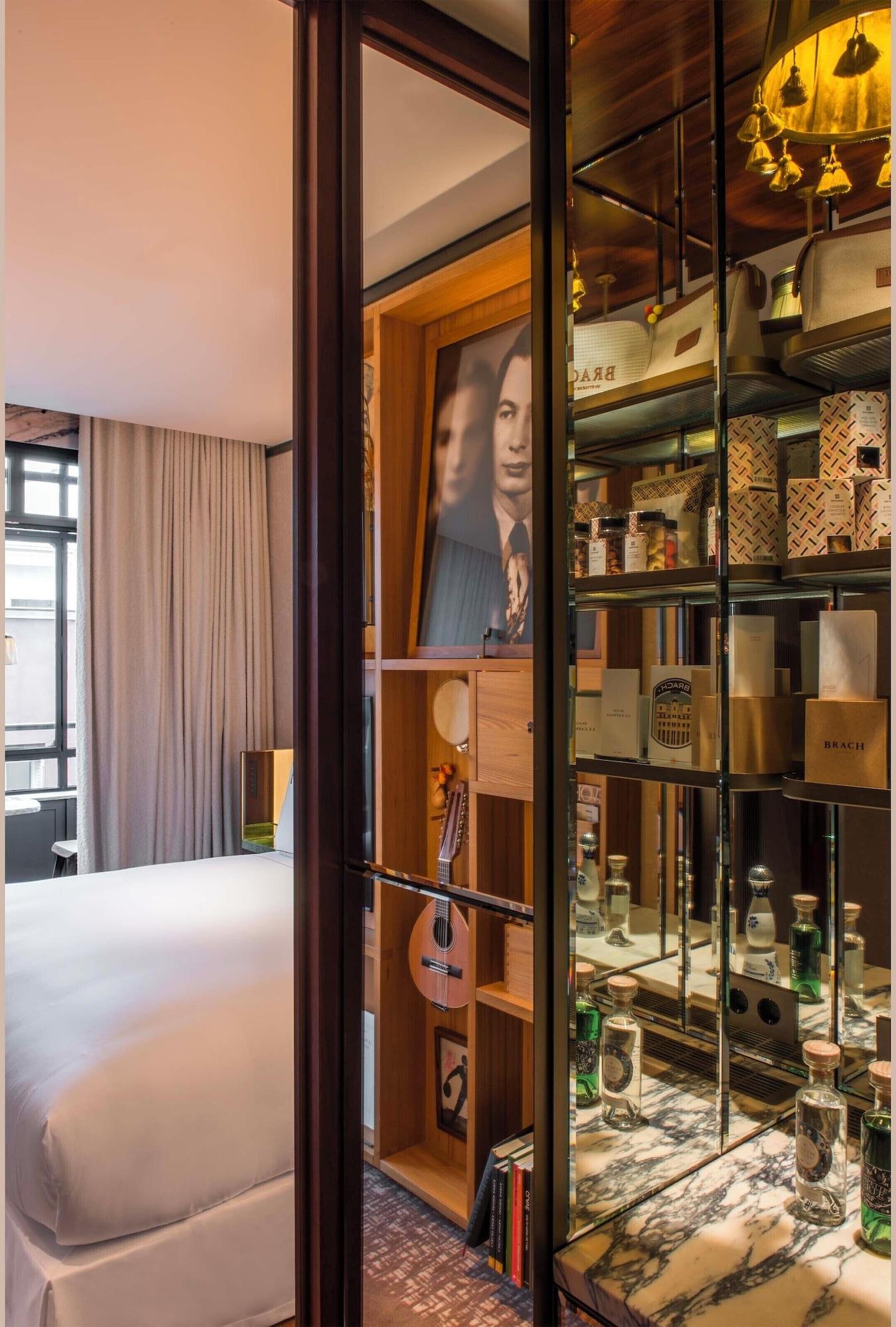 Brach Madrid - Evok Collection