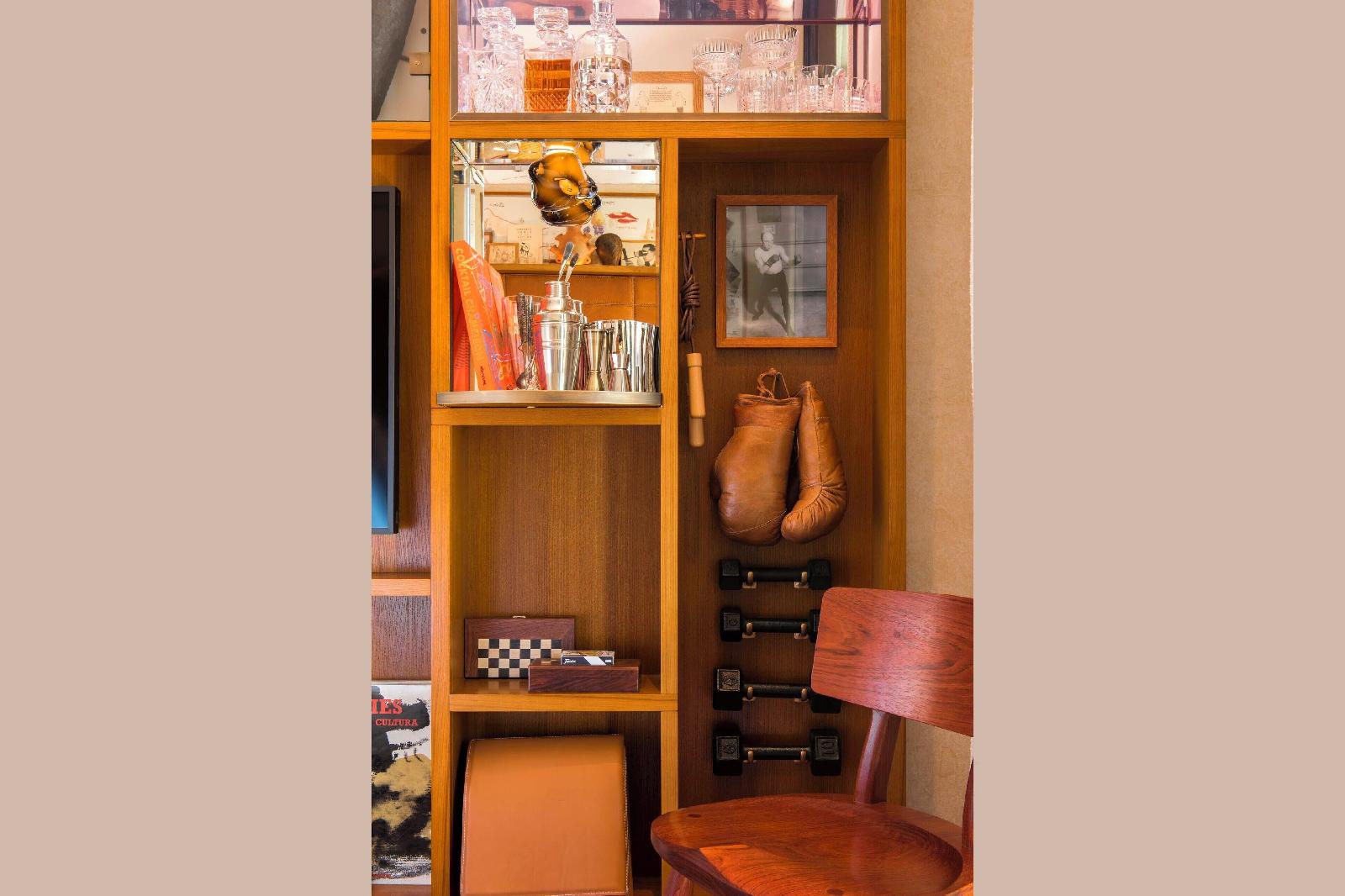 Brach Madrid - Evok Collection